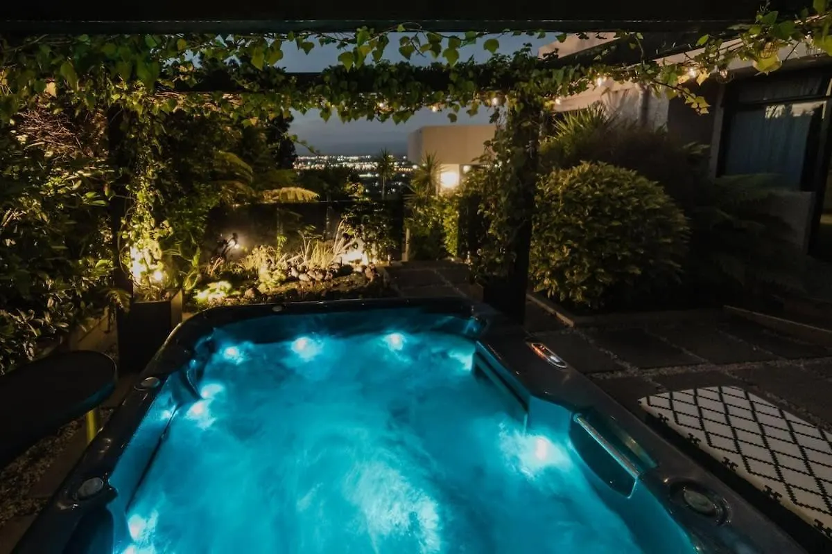 Million Dollar City Views - Sleeps 12 Крайстчёрч Новая Зеландия