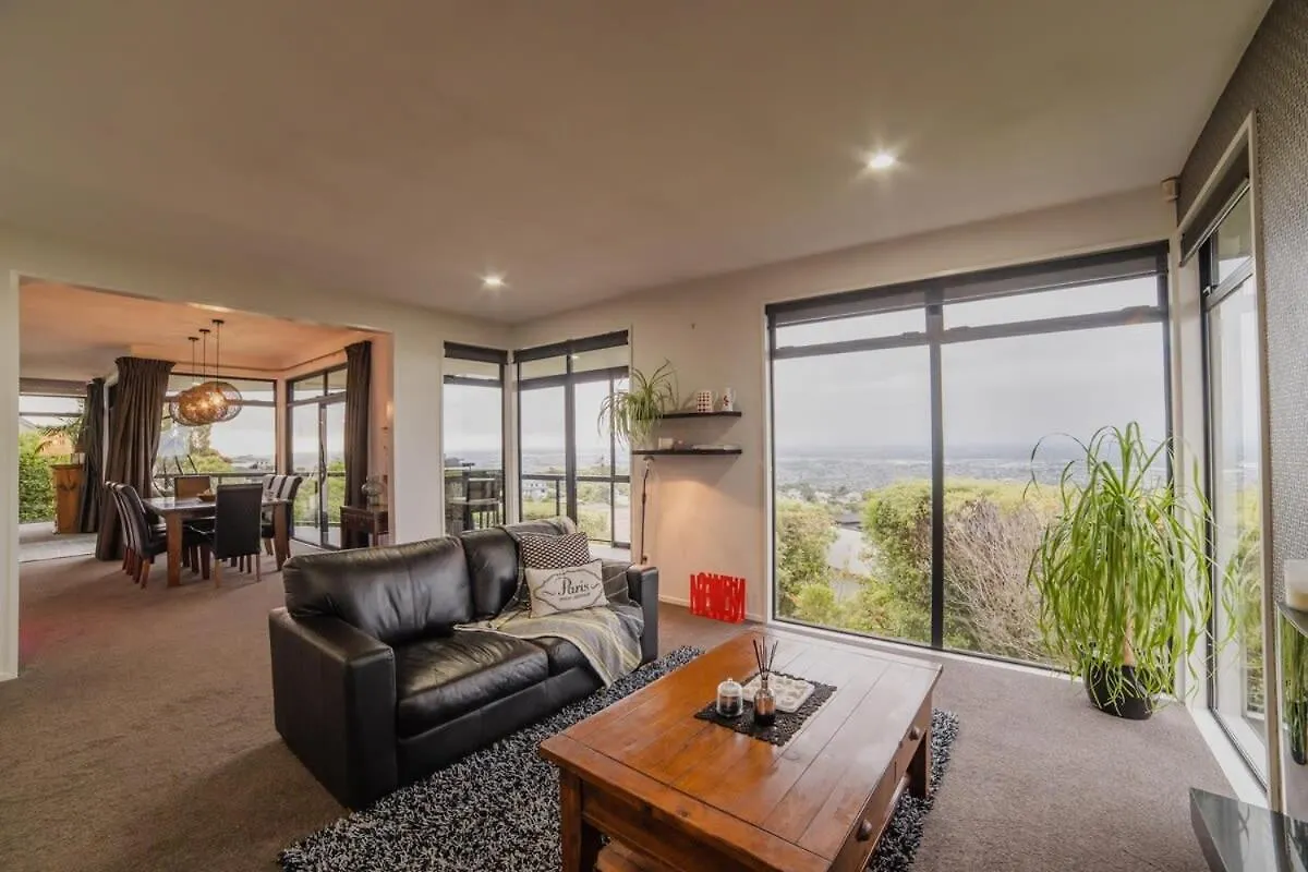 Holiday home Million Dollar City Views - Sleeps 12 Christchurch New Zealand