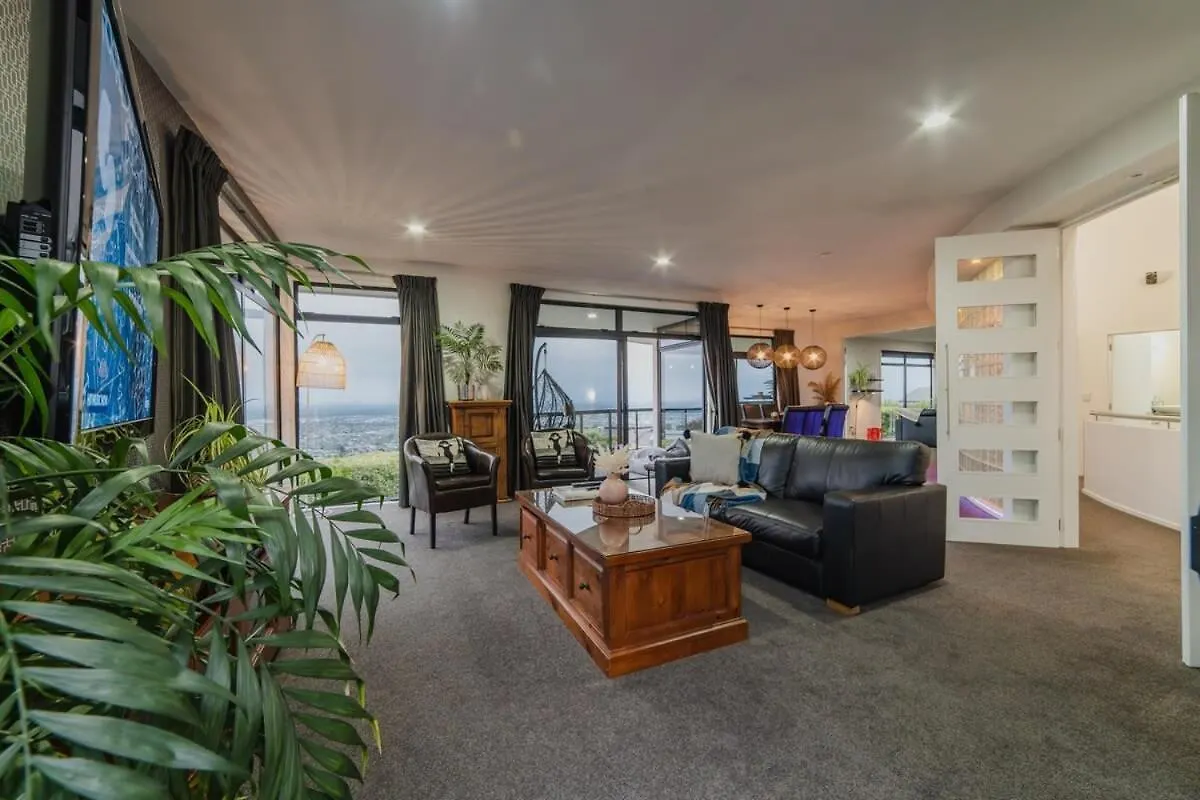 Million Dollar City Views - Sleeps 12 Christchurch