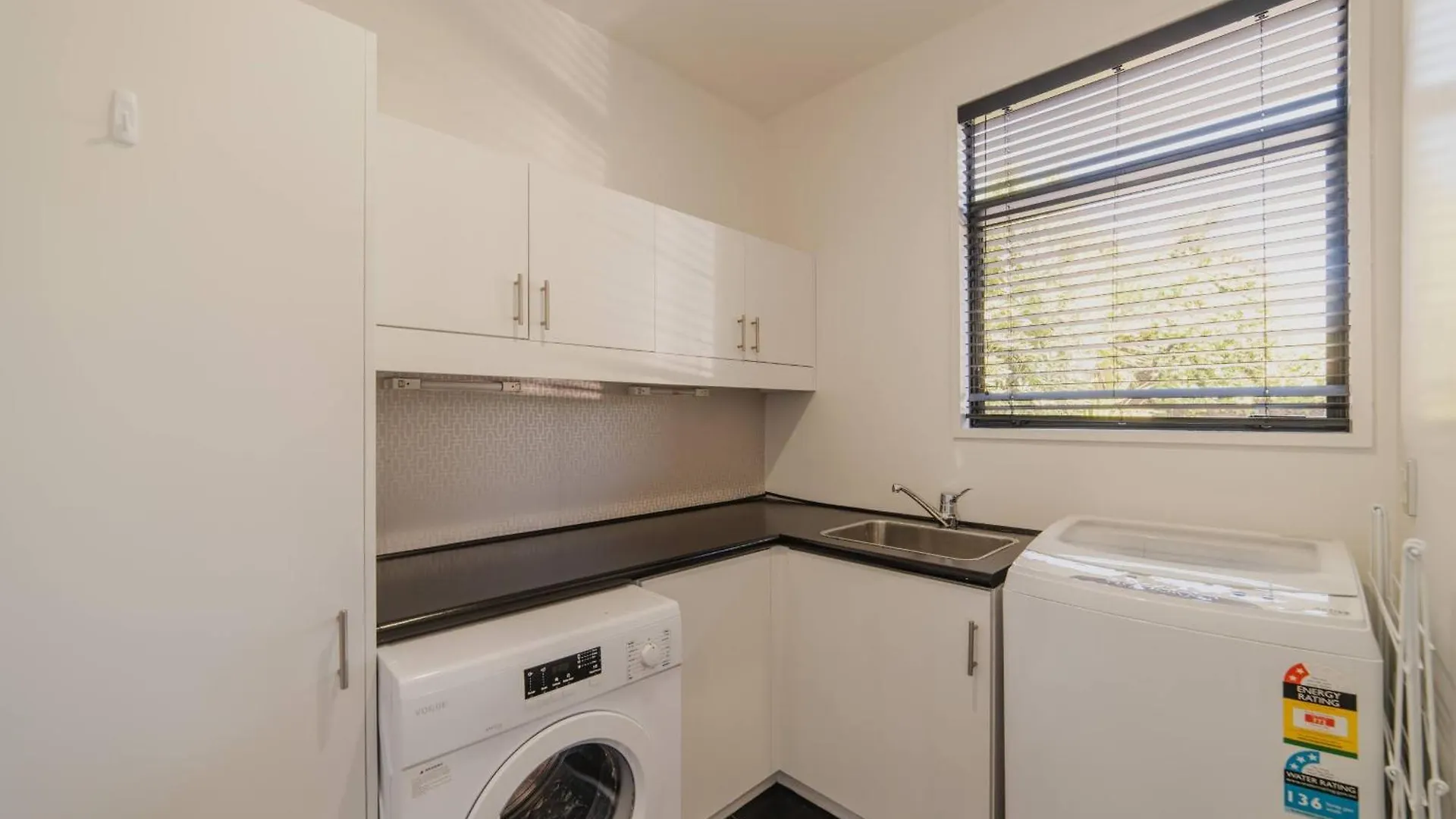 Million Dollar City Views - Sleeps 12 Christchurch Holiday home