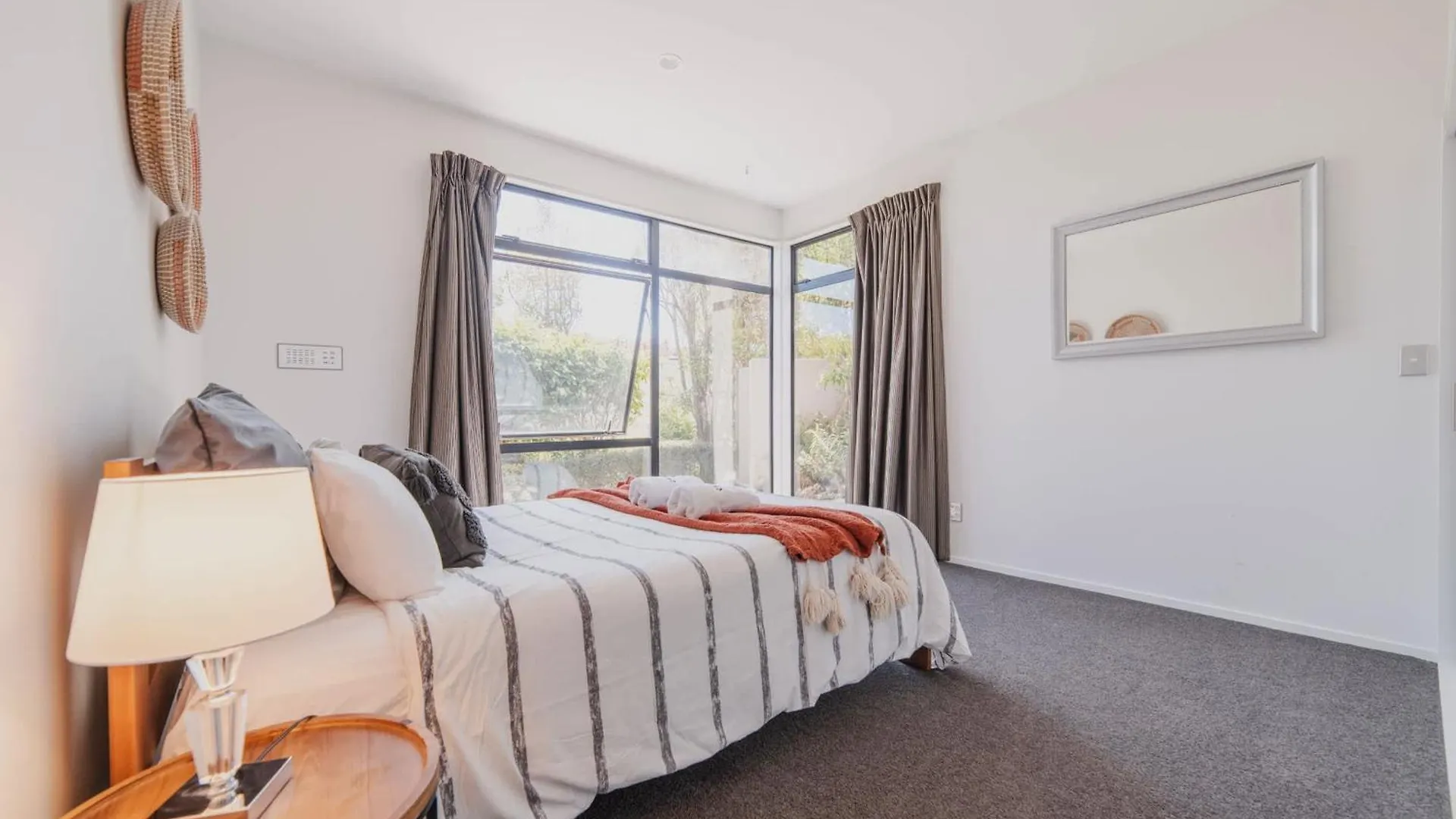 Million Dollar City Views - Sleeps 12 Christchurch 0*,  New Zealand