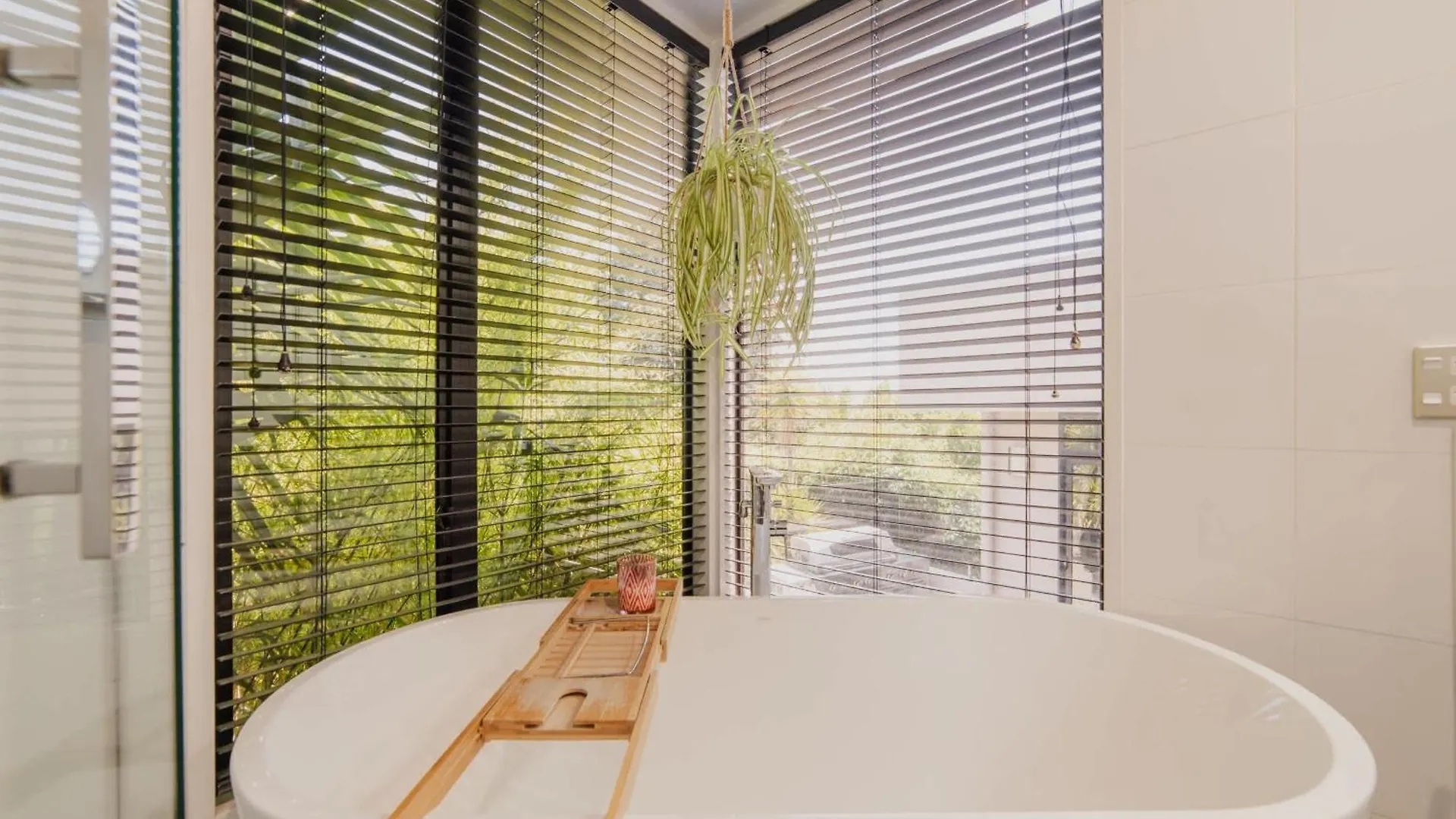 Holiday home Million Dollar City Views - Sleeps 12 Christchurch New Zealand