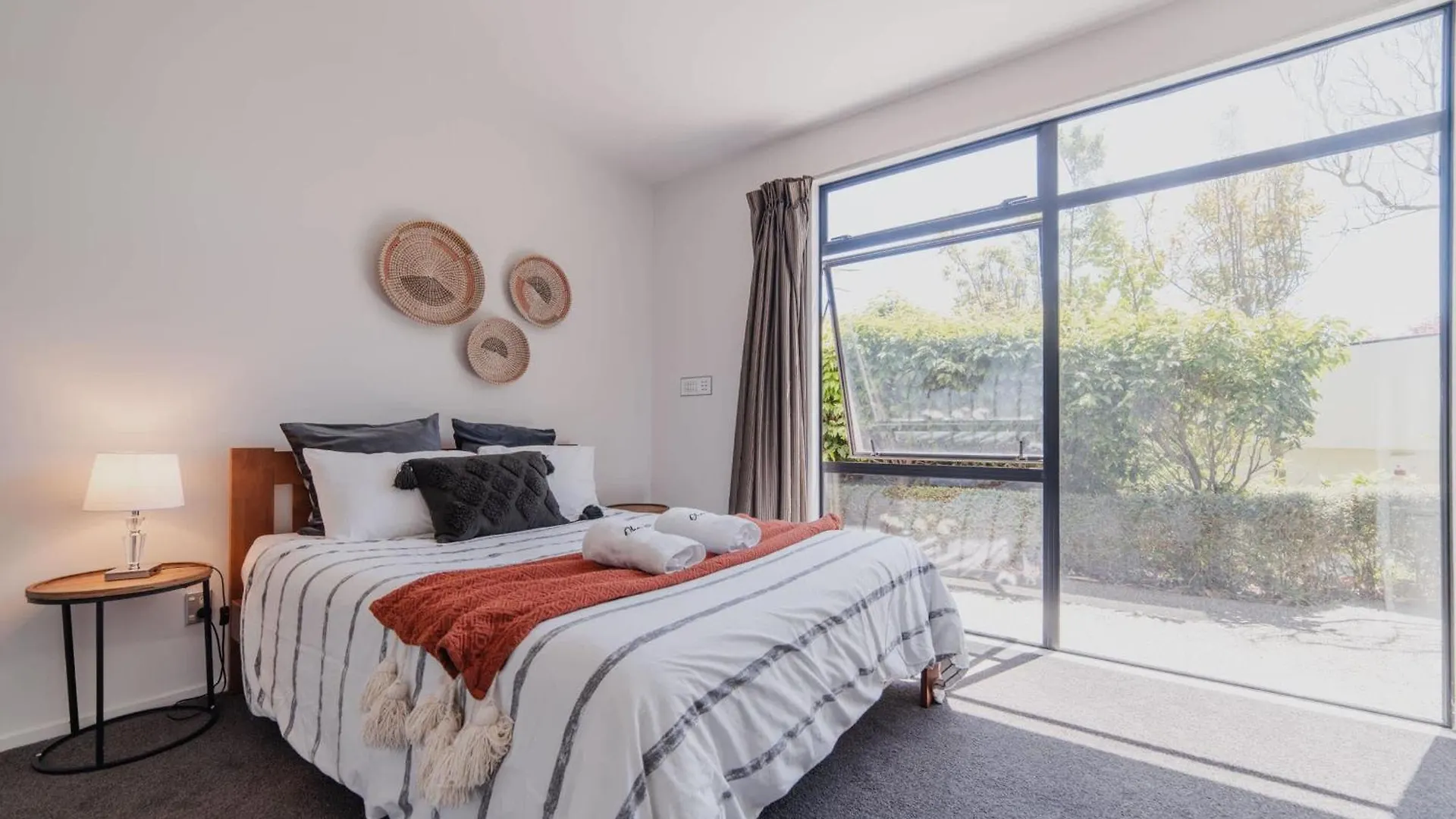Million Dollar City Views - Sleeps 12 Christchurch New Zealand